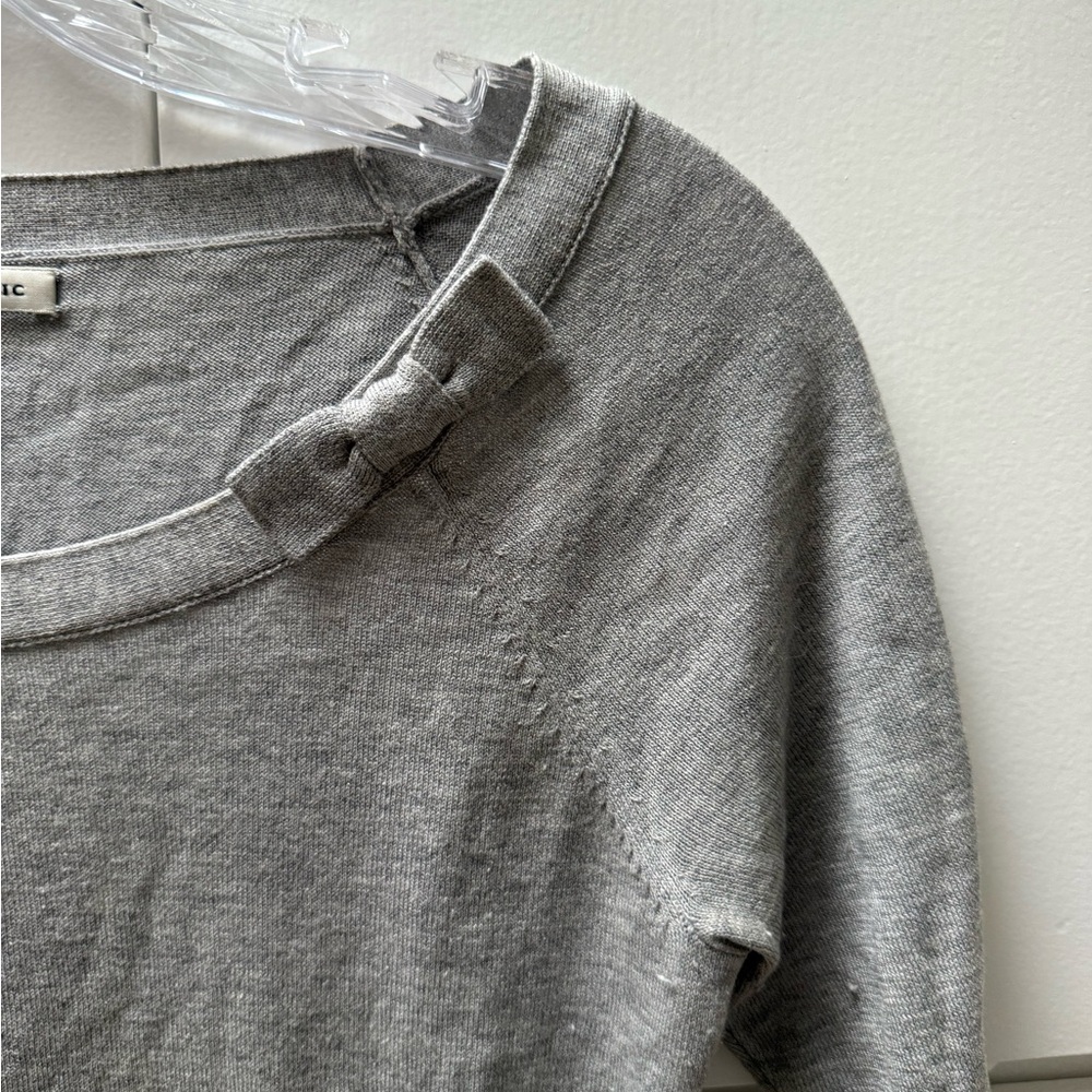 Banana Republic Heather Gray Short Sleeve Silk Blend Lightweight Sweater in XS